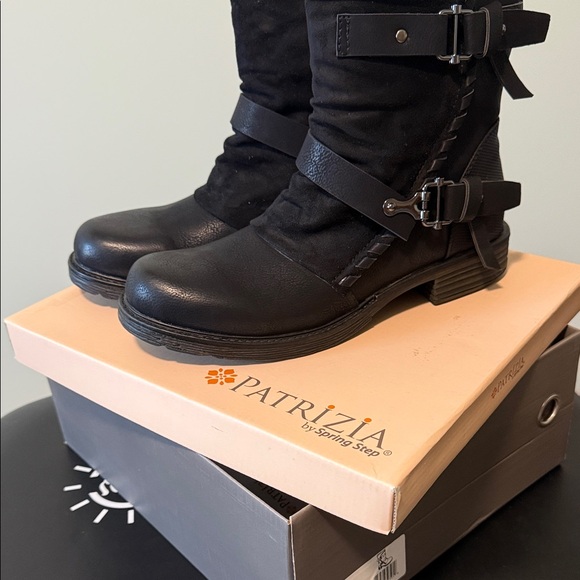 Spring Step Black Combat Boots - Picture 2 of 8